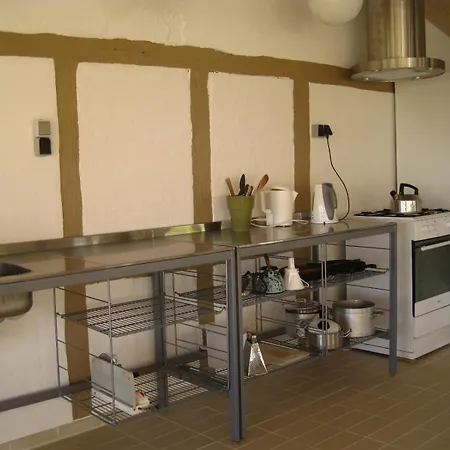 Den Hvide Sommerhytte Pa Skaro Campingplatz Svendborg